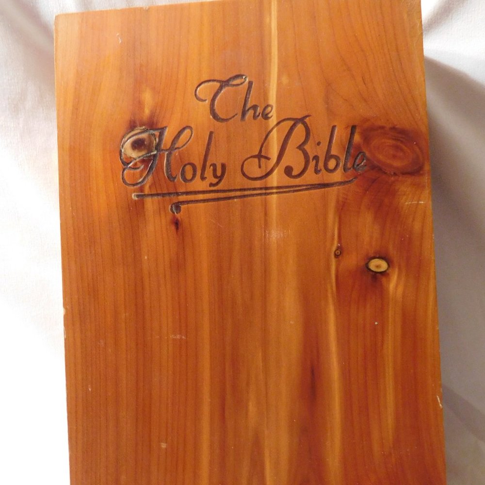 THE HOLY BIBLE Pope John Paul Memorial Edition Catholic Edition in Cedar Box
